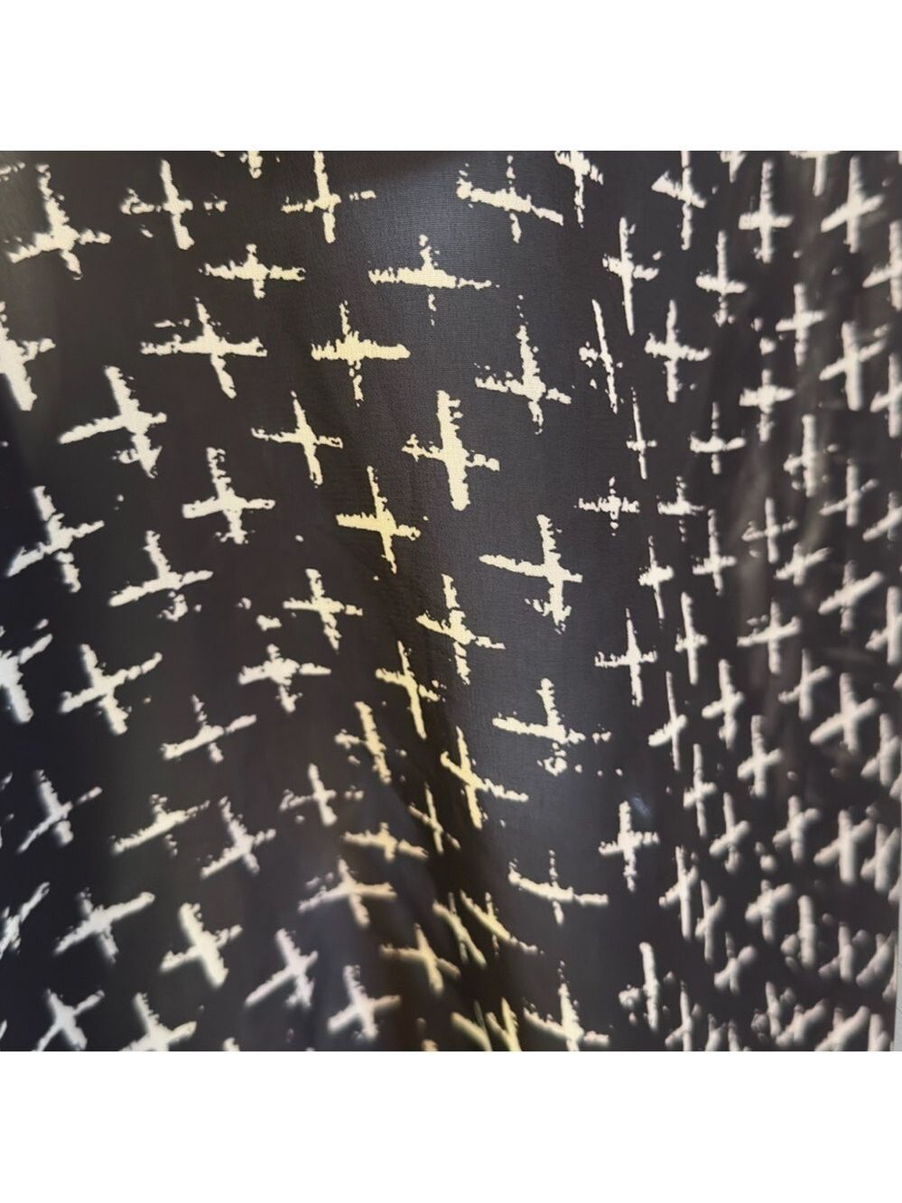 •One Clothing Black Sheer Cross Print Sleeveless Layered Blouse | Size M - Picture 9 of 10